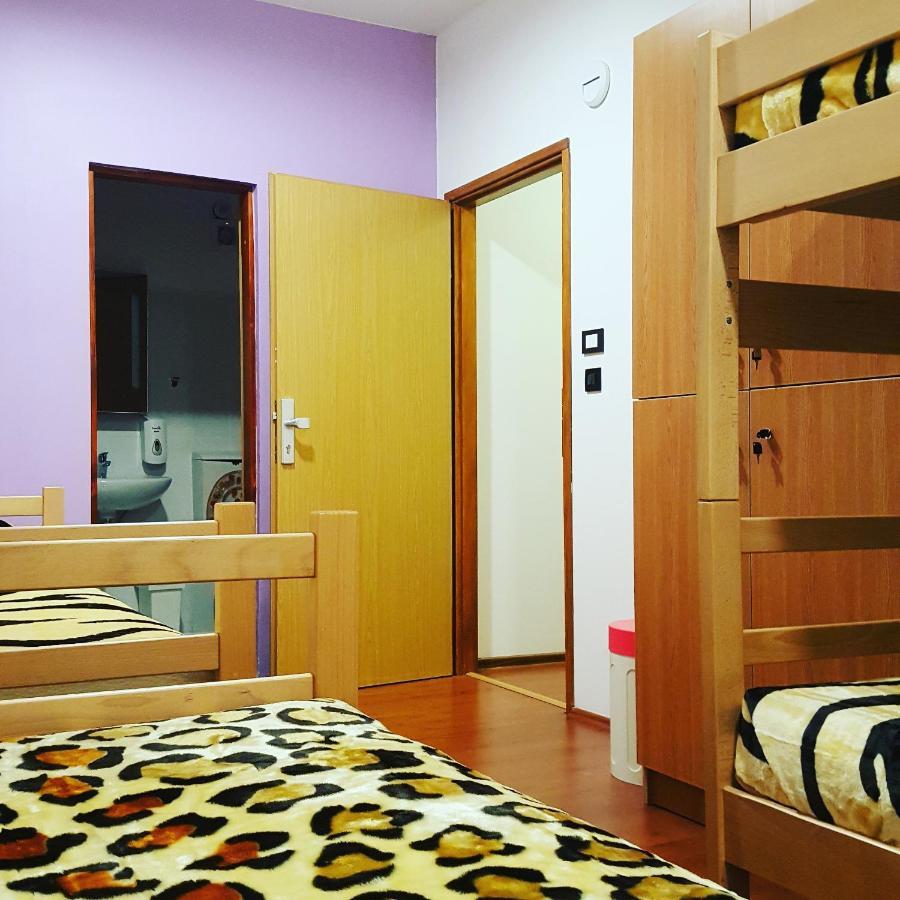 Hostel Savski Most Загреб Екстериор снимка